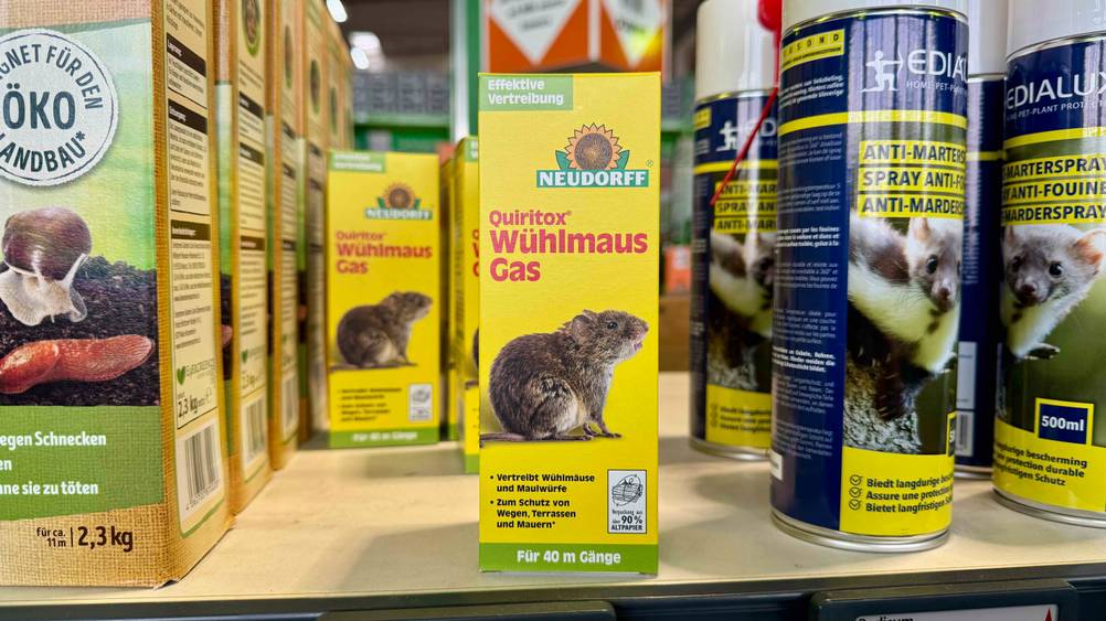 Wühlmausbekämpfung-Test: Die Vorderseite der Verpackung des Mittels im Fokus.