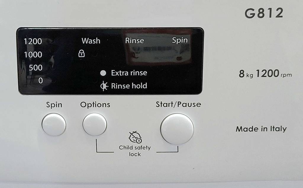 Display der getesteten Waschmaschine für verschiedene Einstellungen