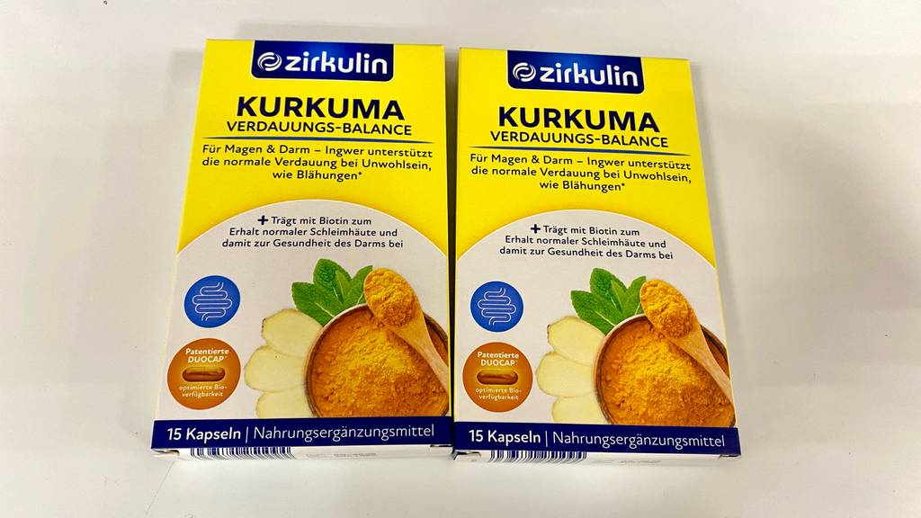 Kurkuma-Ingwer-Kapseln im Test: zwei Verpackung nebeneinander liegend mit 15 Kapseln Inhalt.
