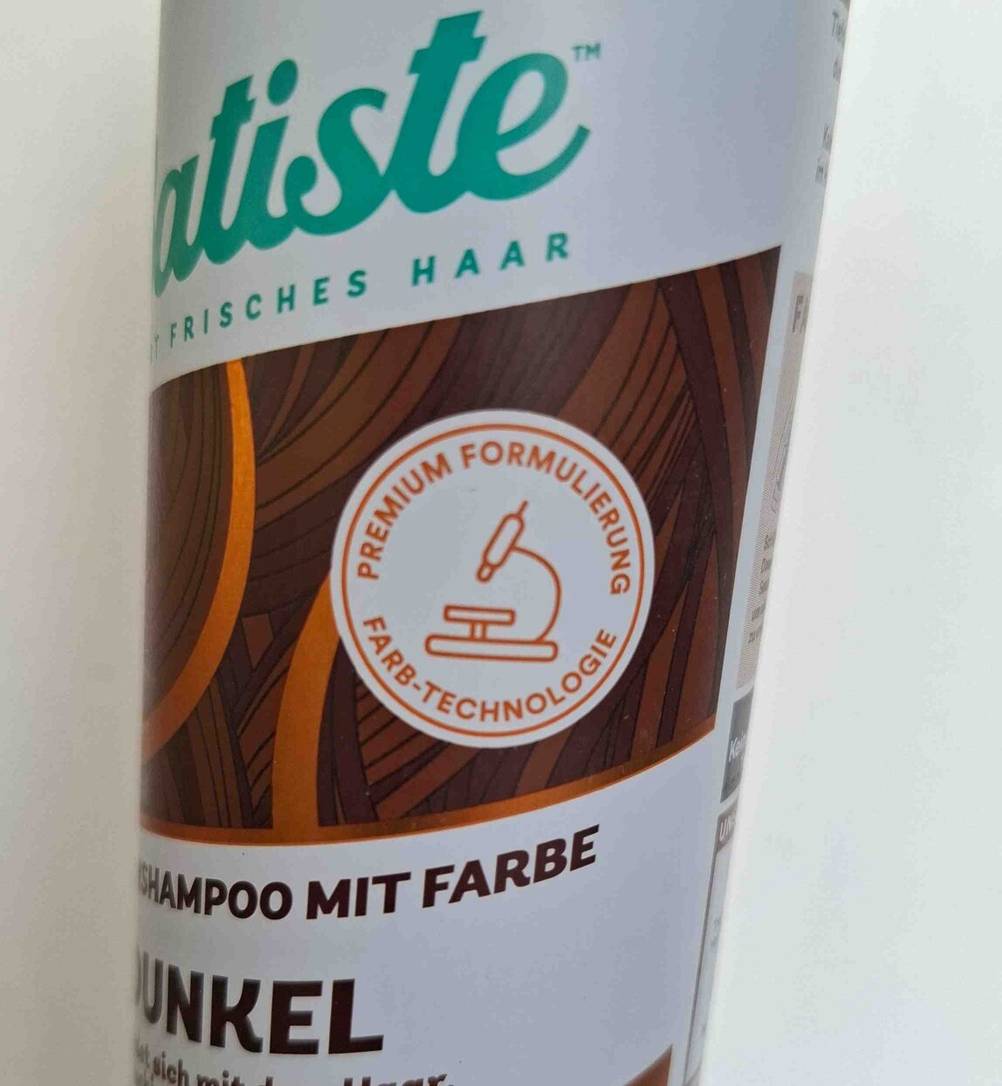 Batiste-Trockenshampo im Test: Ansicht der Spraydose für dunkles Haar mit Premium Formulierung.