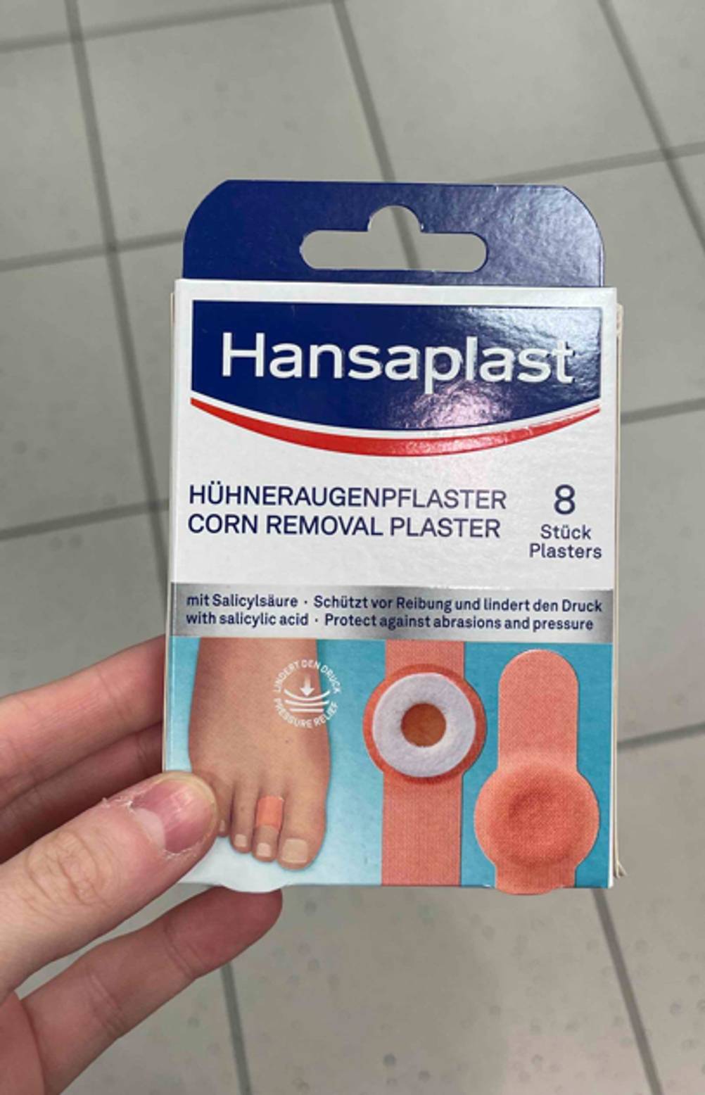 Die Verpackung der getesteten Hühneraugenpflaster von Hansaplast mit einem Inhalt von 8 Stk.
