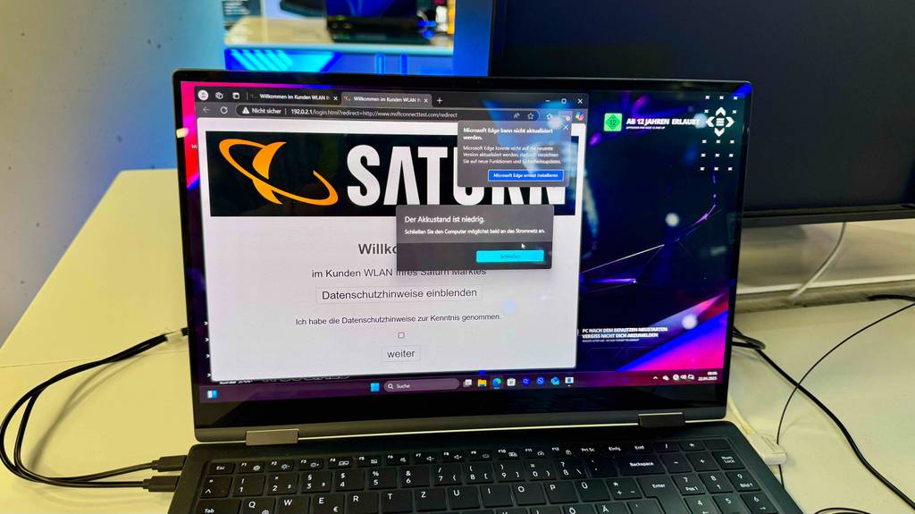 Gaming-Laptop-15-Zoll-Test: Nahaufnahme des eingeschalteten Bildschirms.