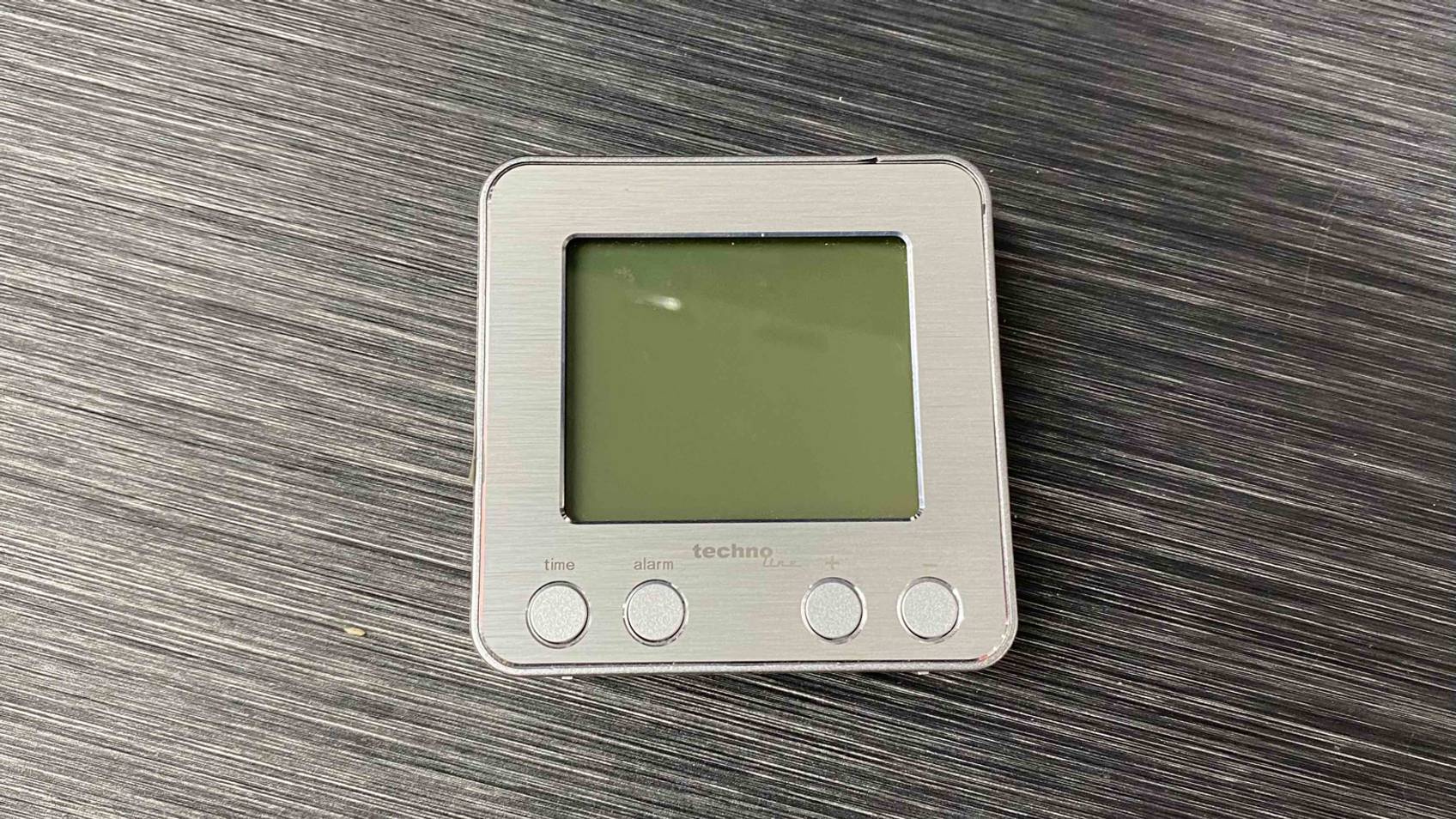 TechnoLine® digitaler Funkwecker WT 221 silber Kunststoff >> büroshop24