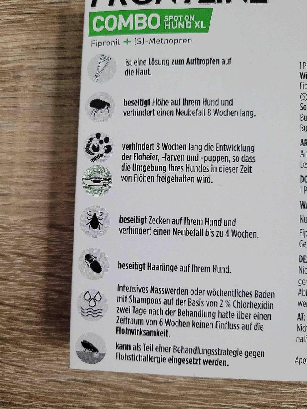 Zeckenschutz-Hund im Test: Teil der Verpackung eines Zeckenschutzes mit Hinweisen zum Produkt.