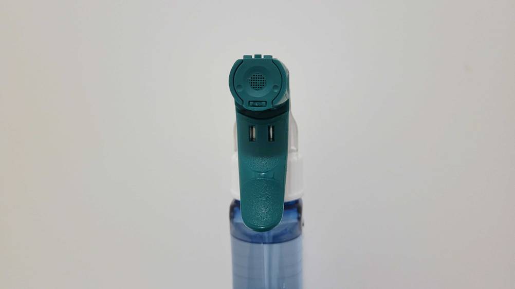 Detailaufnahme des Sprühkopfes des getesteten Scheibenreinigers.