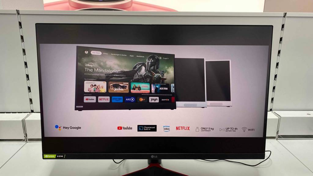 Gaming-Monitor getestet: ein eingeschalteter Gaming-Monitor von vorn.