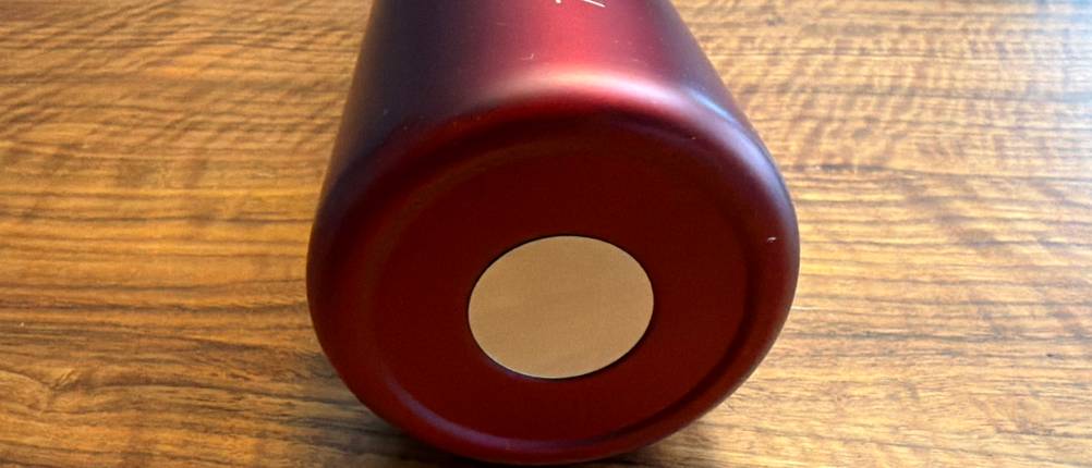 Die Unterseite der 720°Dgree-Edelstahl-Trinkflasche