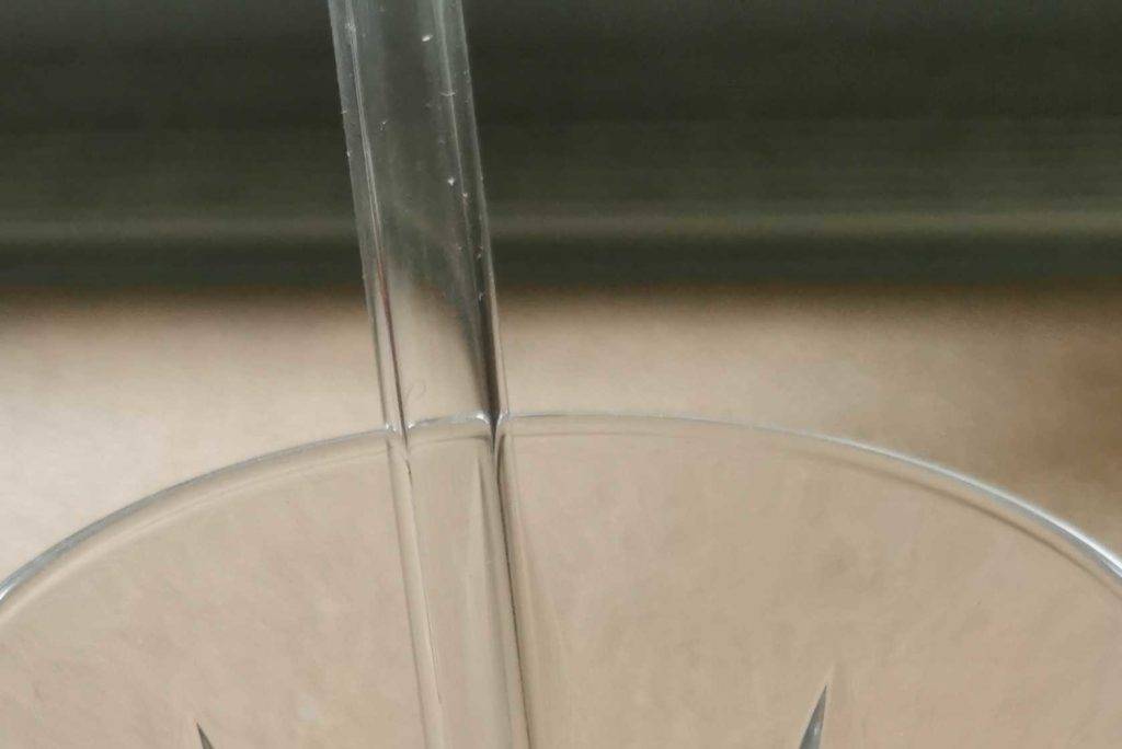 Glas-Strohhalm in einem Glas.