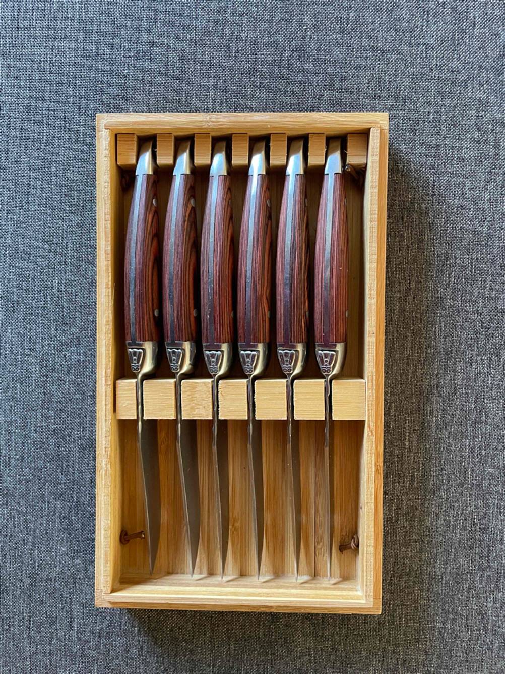 Steakmesser Test: Messerset mit 6 Stück Messern in der Holzbox