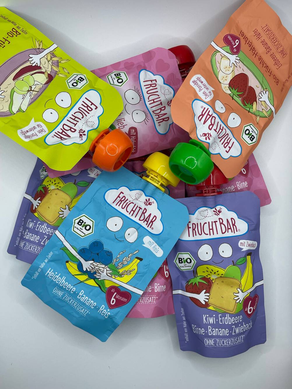 Verschiedene Quetschies- liegend auf einem Tisch