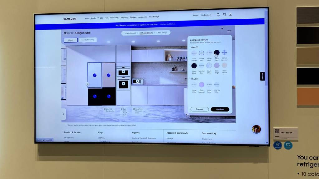 Display von einem getesteten 8k-Fernseher.