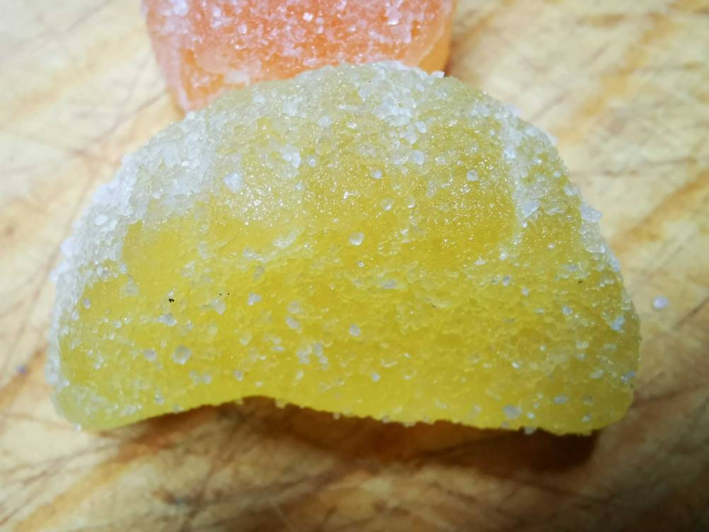 Geleefrüchte getestet: Die gelbe Geelefrucht in Nahfaufnahme.