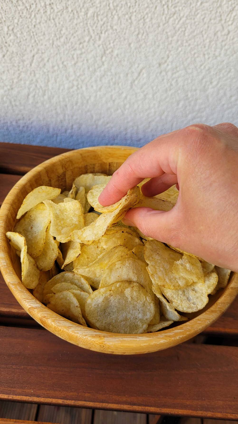 Chips in einer Schüssel.