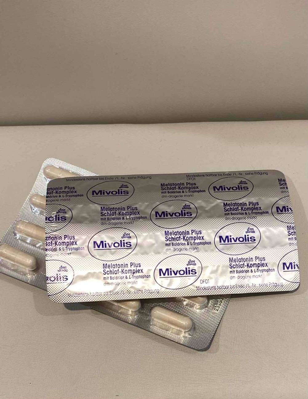 Melatonin-Kapseln-Test: Die Rückseite der Blisterverpackung von Mivolis.