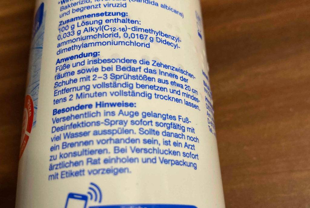 Fußpilz-Spray liegend Rückseite der Verpackung.
