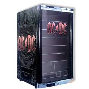 Für Metalheads: Ein AC/DC Getränkekühlschrank.