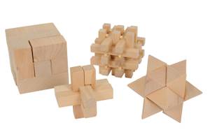 Holzwürfel: Gehört im Grunde genommen auch zu den Geschicklichkeitsspielen Holz.
