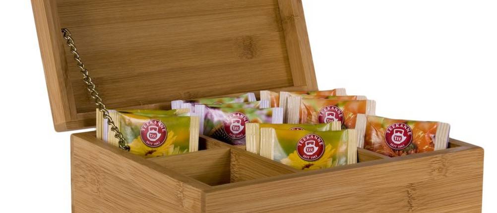 Teebox-Test: Teebox aus Holz, gefüllt mit Teebeuteln