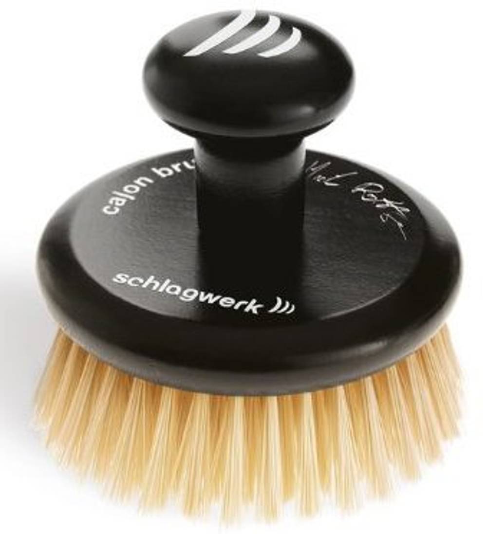 Ein beliebtes Schlagwerkzeug: die Cajon Brush von Schlagwerk.