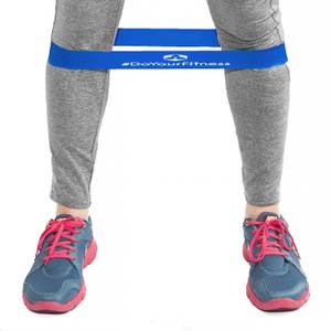 Fitnessband Training für die Beine.