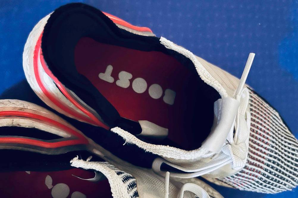 Fitnessschuh für Damen getestet: Detailansicht eines Fitnessschuhs für Damen.