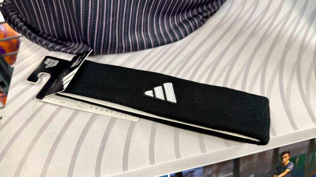 Detailaufnahme des Materials, aus dem das getestete Stirnband gefertigt ist.