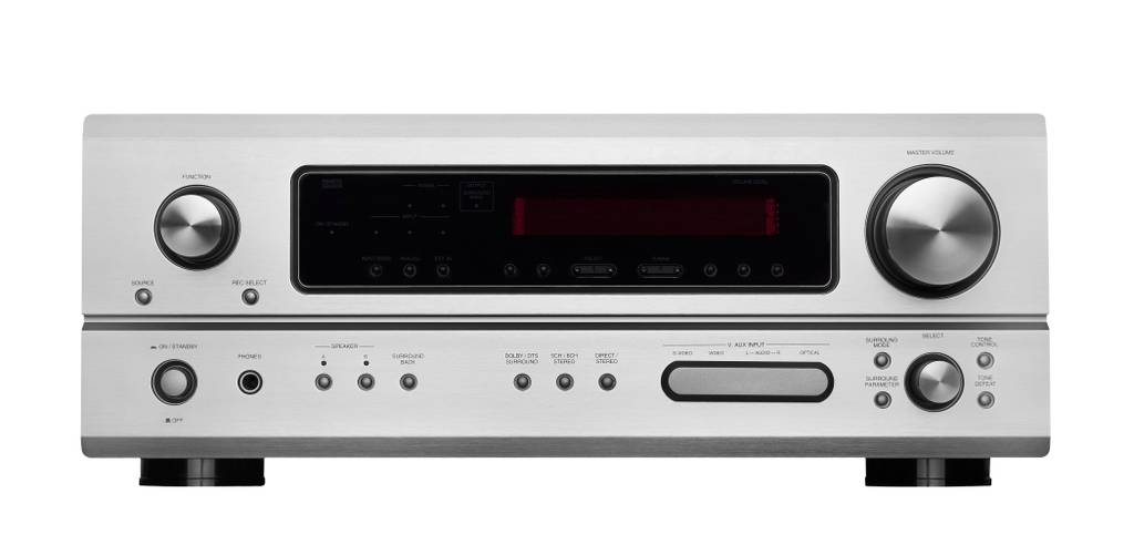 Klipsch-Lautsprecher im Test: Ein Receiver in silber – freigestellt ohne Hintergrund.
