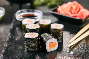 sushi-maki-auf-teller
