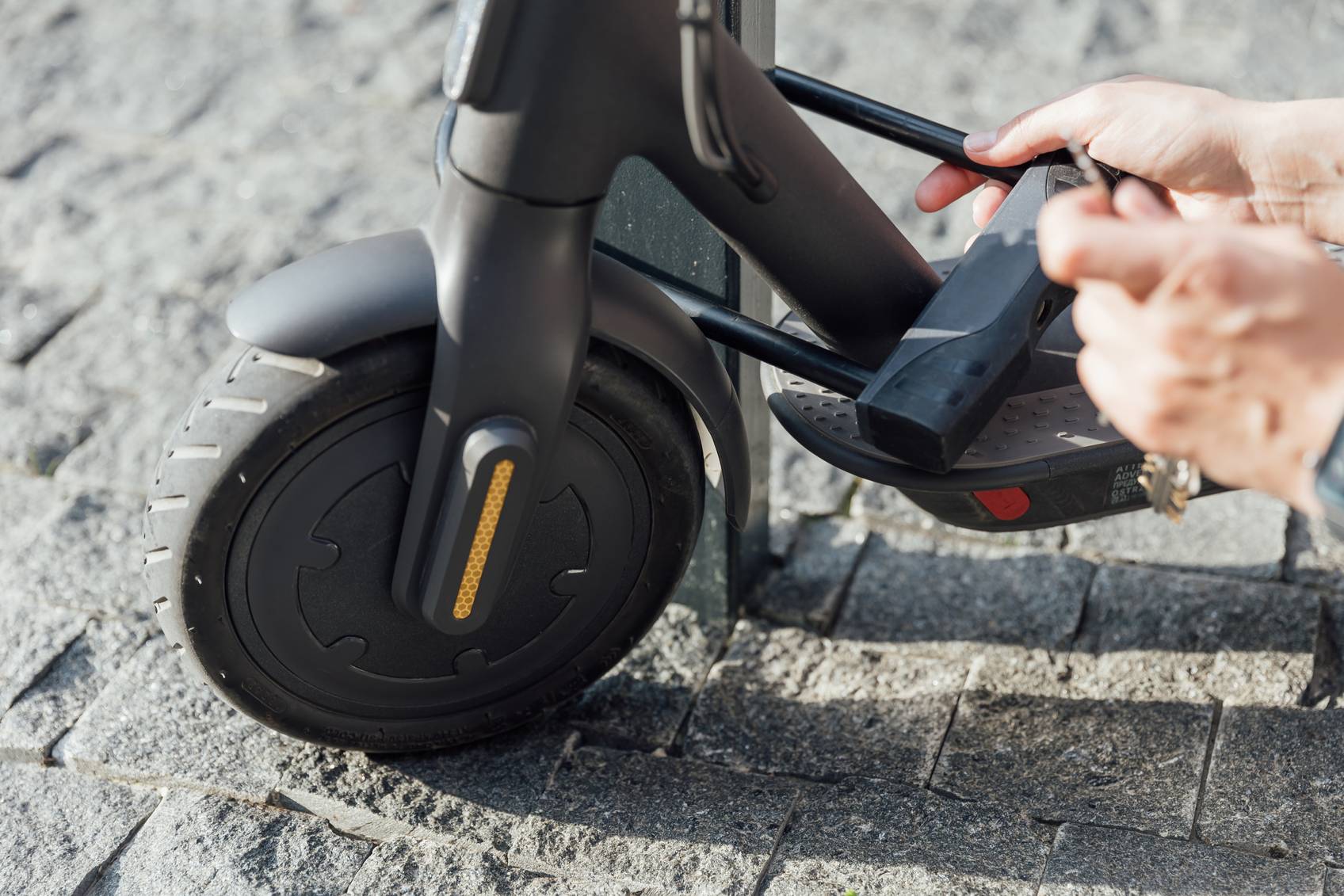 Wunderschone Schloss Fur E Scooter Test Ebenbild