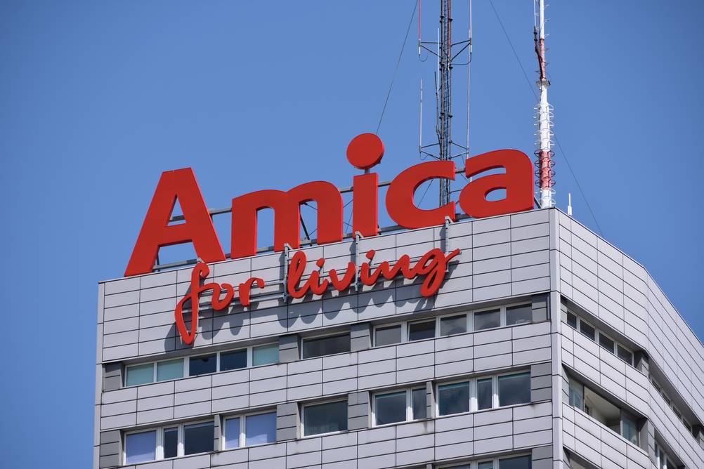 Amica-Elektroherd im Test: Amica-Gebäude mit Slogan 