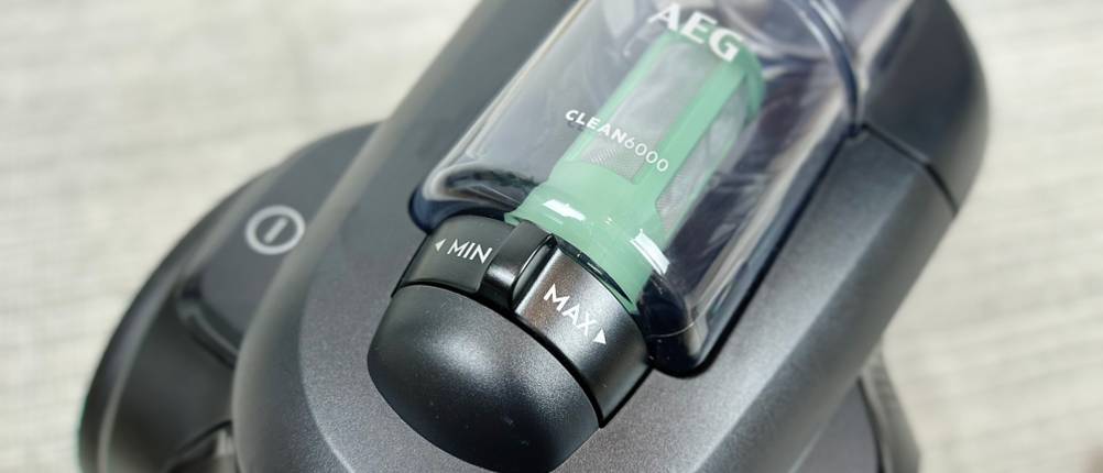 Nahaufnahme des Hauptbedienelements des AEG.