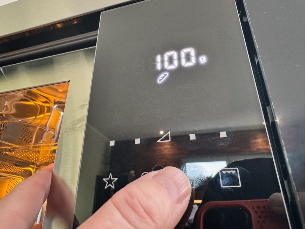 Bedienfeld der AEG MSB2547D-M