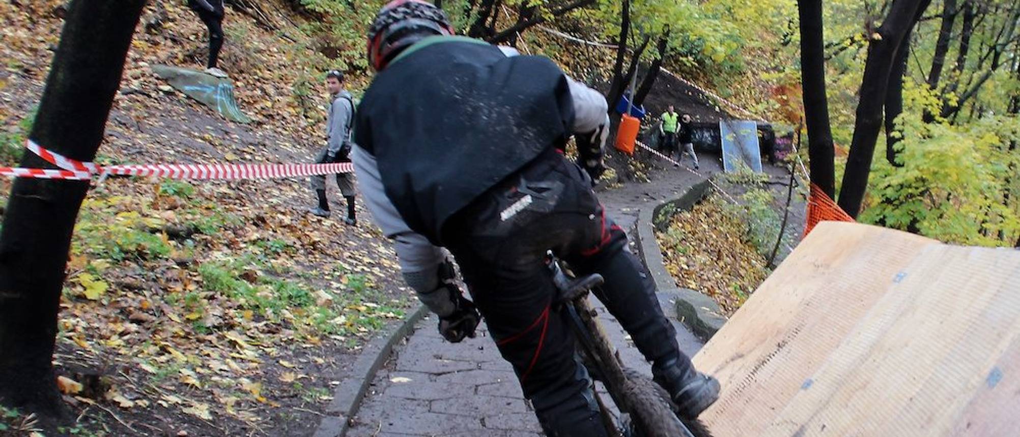 AirbagWeste Test & Vergleich » Top 11 im Oktober 2024