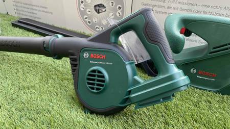 Getesteter Akku-Laubbläser mit Softgriff. 