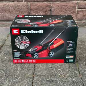 Karton des getesteten Akku-Rasenmähers von Einhell.