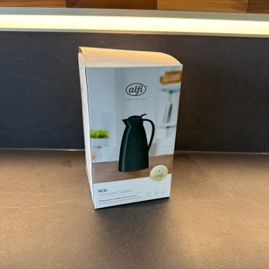 Der Karton der Alfi Eco steht auf einer Küchenarbeitsplatte