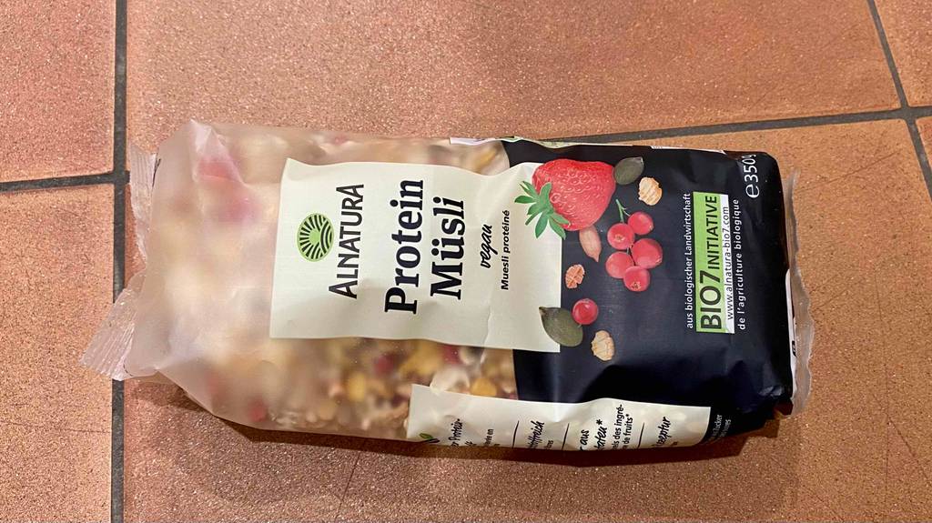 Getestetes Protein-Müsli befindet sich in einer350-g-Packung der Marke Alnatura.