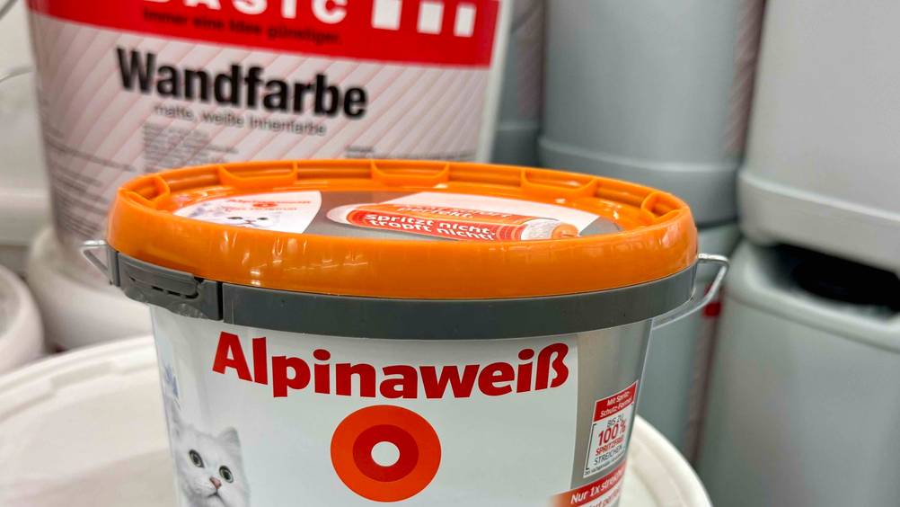 Alpina-Farbe im Test: Nahaufnahme des Deckels.