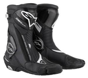 Alpinestars stellt Motorradstiefel mit Top-Qualität her.