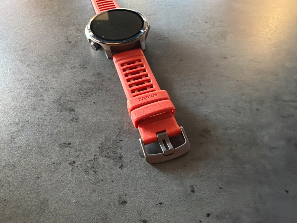 Der Verschluss am Armband der Amazfit Balance 2