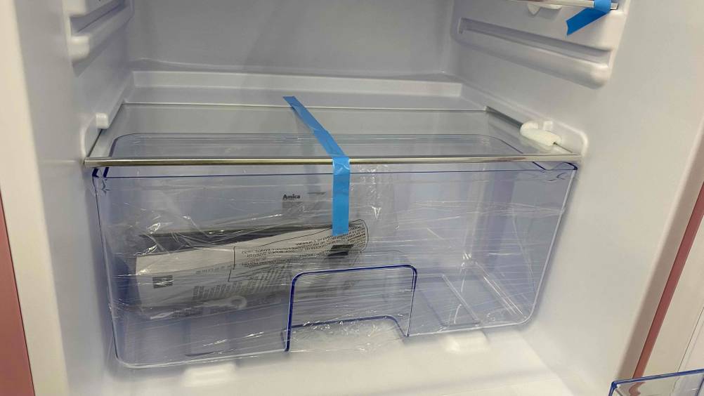 Schublade von einem getesteten Kühlschrank der Marke Amica.