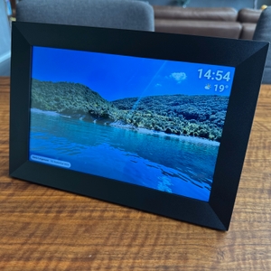 Bilderansicht mit Wasserfoto beim Aorpdd digitaler Bilderrahmen