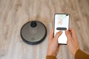 Saug-Wisch-Roboter im Test: Saug-Wisch-Roboter wird mit der zugehörigen App gesteuert.