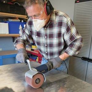 Satinierer GMC bei Edelstahl