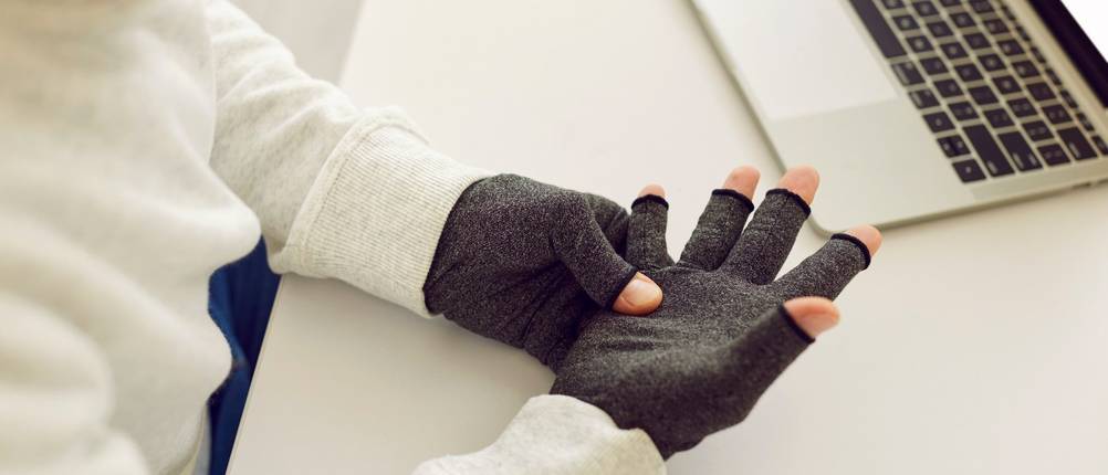 Arthrose-Handschuhe-Test