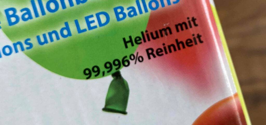 Getestet: Ballongas, Nahaufnahme der Verpackung, mit Angabe des Prozentsatzes an reinem Helium von 99,996.