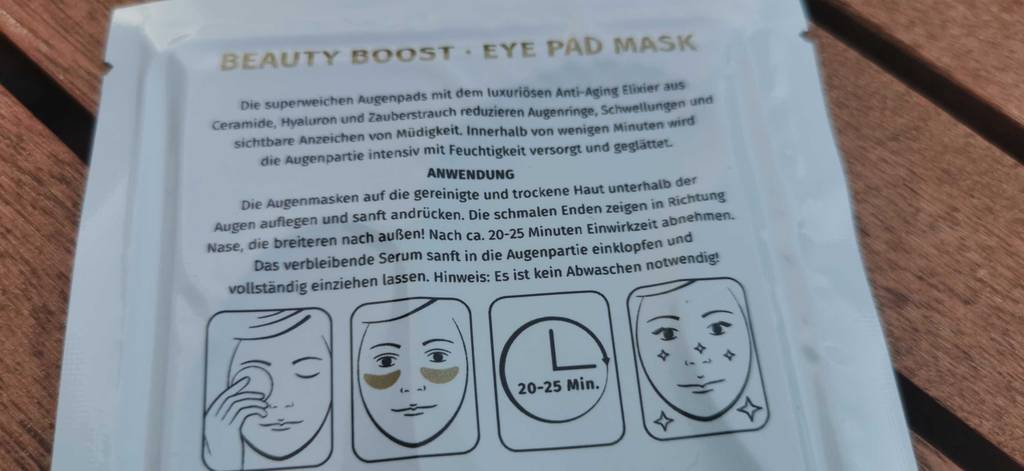 Anwendungs-Hinweise auf der Rückseite des Yeauty-Augenpads