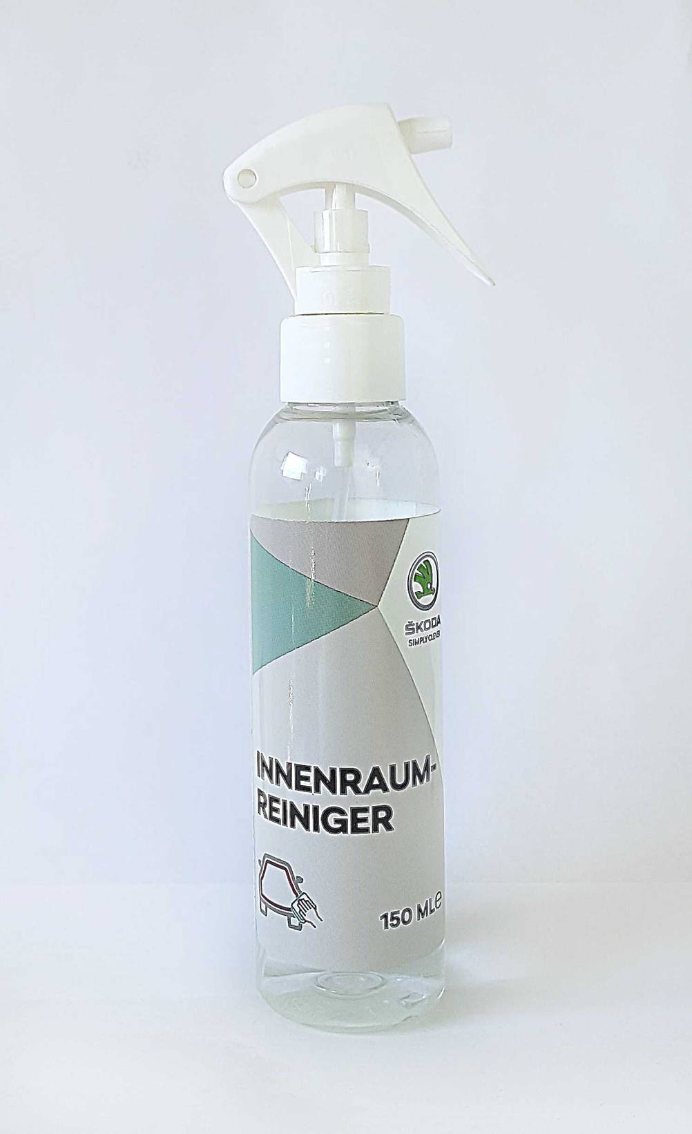 Seitenansicht der Flasche des getesteten Auto-Innenraumreinigers.