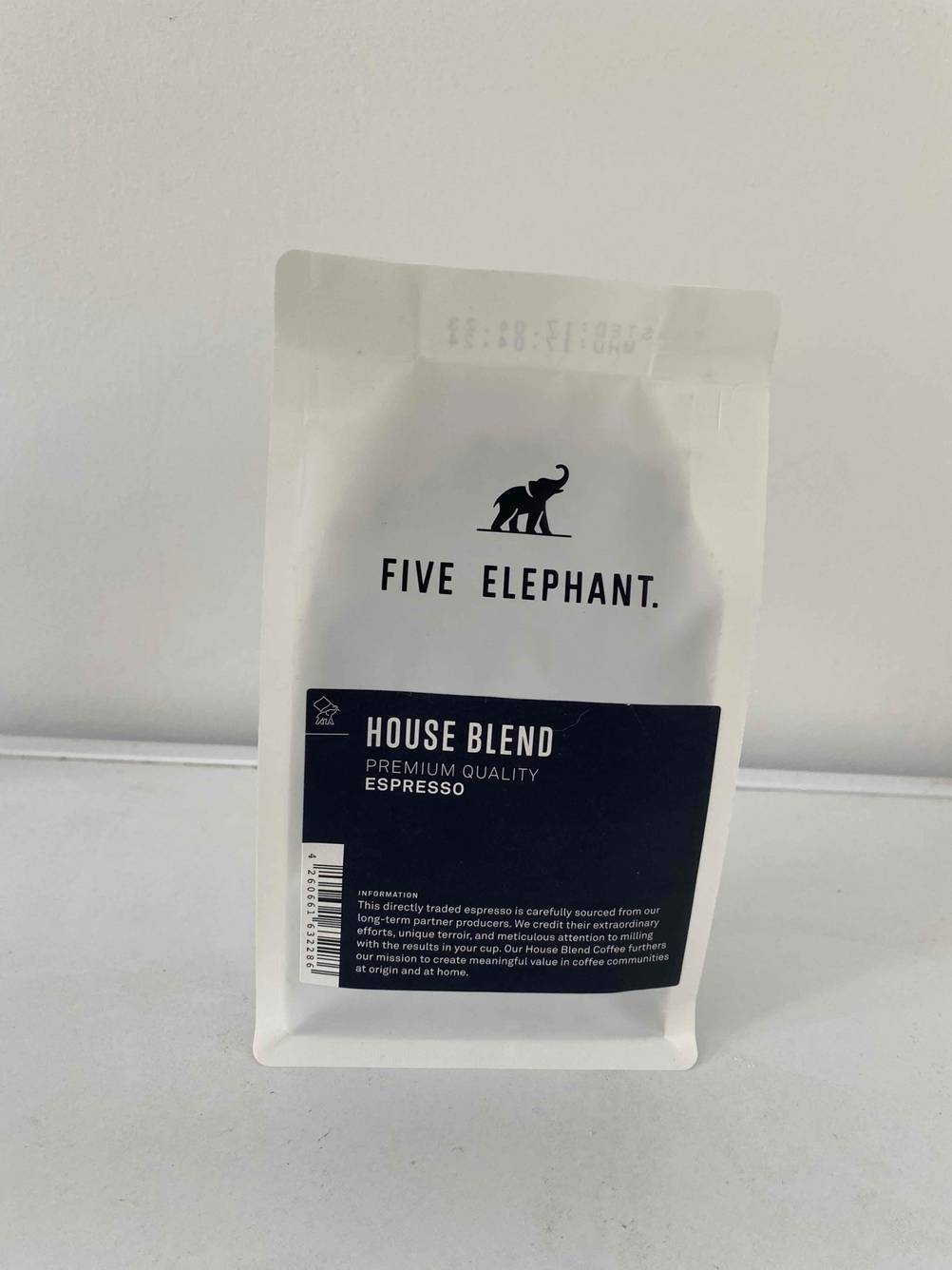 Kaffeebohnen-Verpackung von vorn.