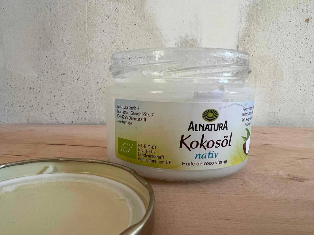 Kokosöl in Glasverpackung.